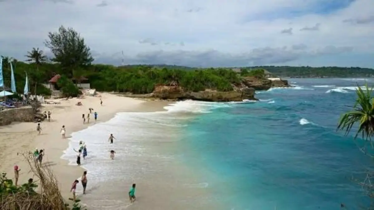 dream-beach-nusa-lembongan